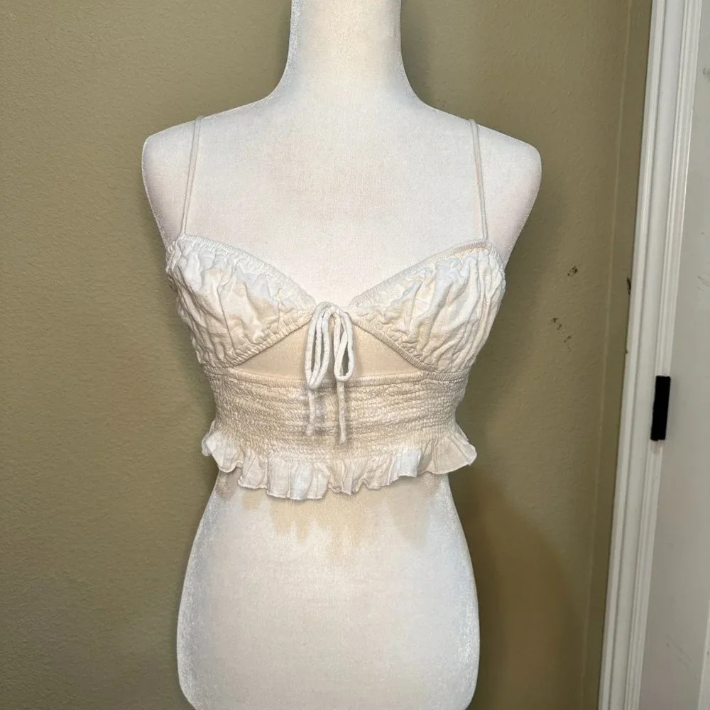 Set of 2 PRINCESS POLLY Adjustable Crop Tops with Bonus Scrunchie! - 4 - Picture 4 of 15